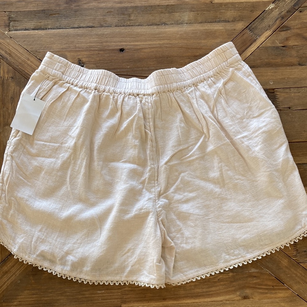 Nordstrom Caslon Large sand color linen shorts - Picture 4 of 7